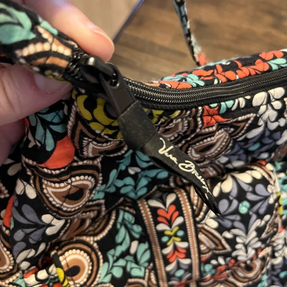 Vera Bradley Cargo Sling Purse in Sierra pattern - Picture 6 of 7
